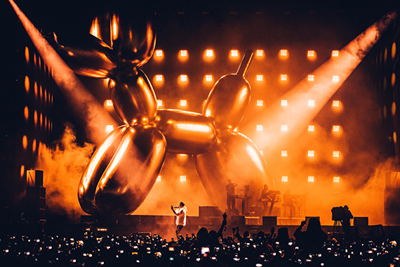 Inflatable Balloon Dog - Jay Z - 4:44 Festival Tour